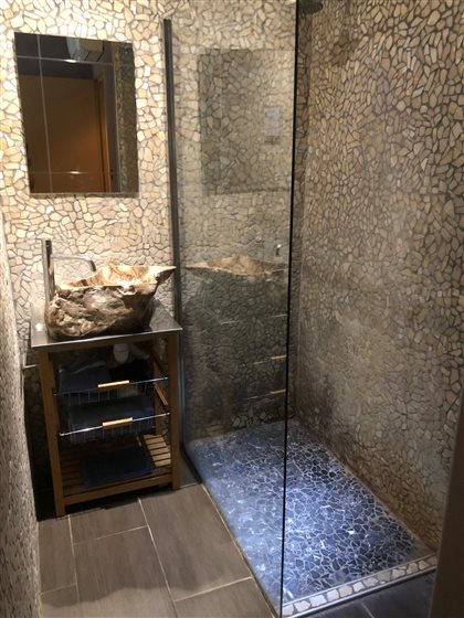 Unser Bad aus Ardèche-Steinen