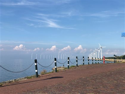 Windparks prägen auch in Urk die Landschaft