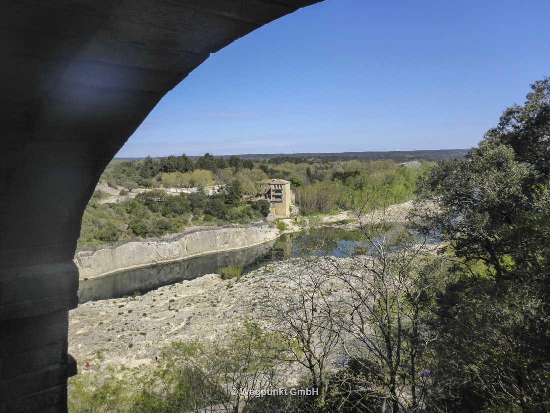 Der Blick durch den Pont-du-Card