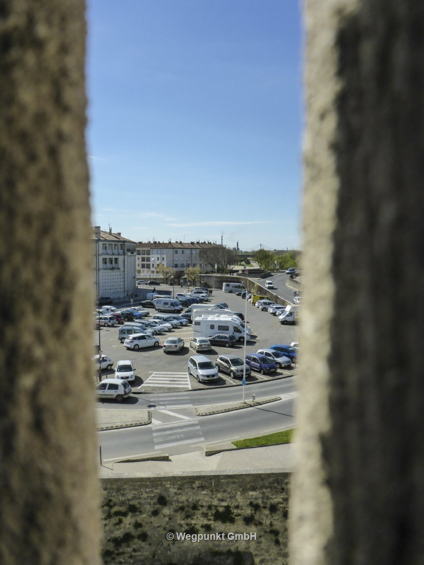 Der Blick von der Burg Tarascon auf unseren Camper