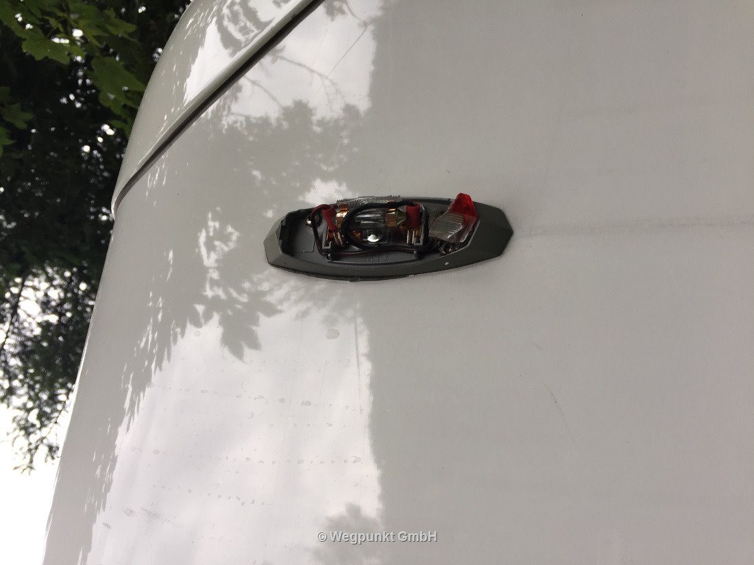 Da ist ein Rückspiegel eines polnischen LKW's etwas nahe gekommen