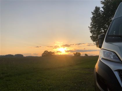 Unser Globecar im Abendrot - hier haben wir uns überlegt, ob wir uns von ihm trennen wollen